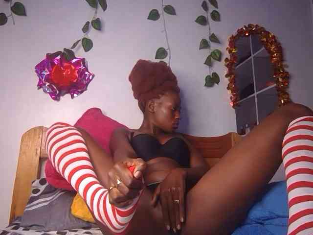 ValvetEllie webcam