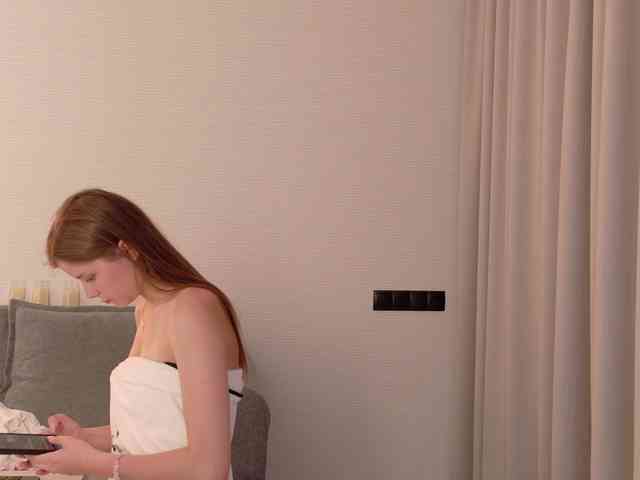 Sweet-Mila webcam