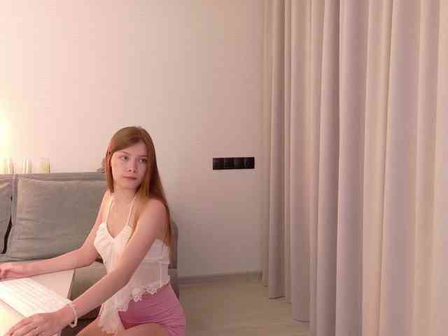 Sweet-Mila webcam