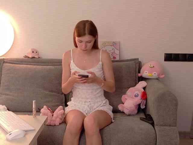 Sweet-Mila webcam