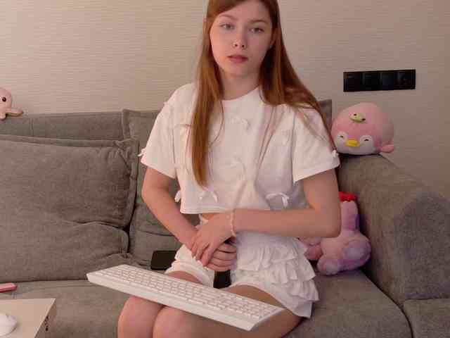 Sweet-Mila webcam