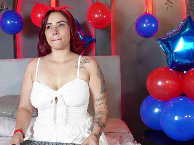IzzyCarter webcam
