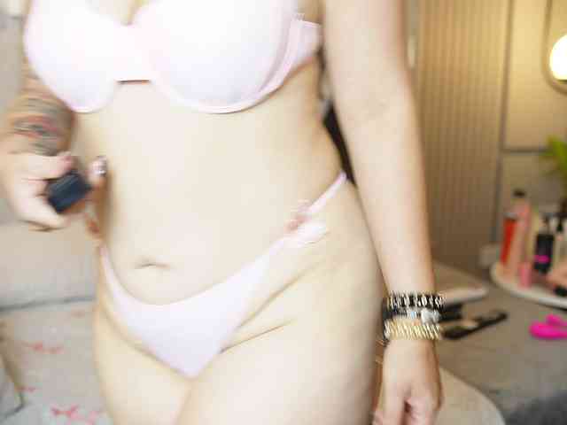 IzzyCarter webcam
