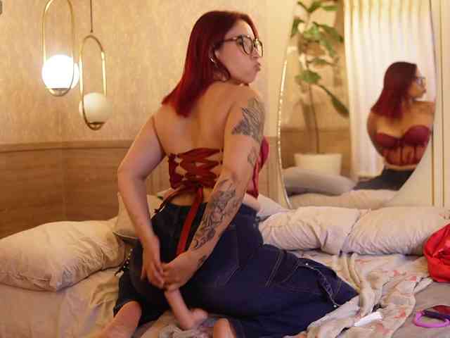 IzzyCarter webcam