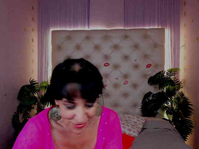 EstherGrays webcam