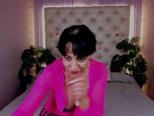 EstherGrays webcam