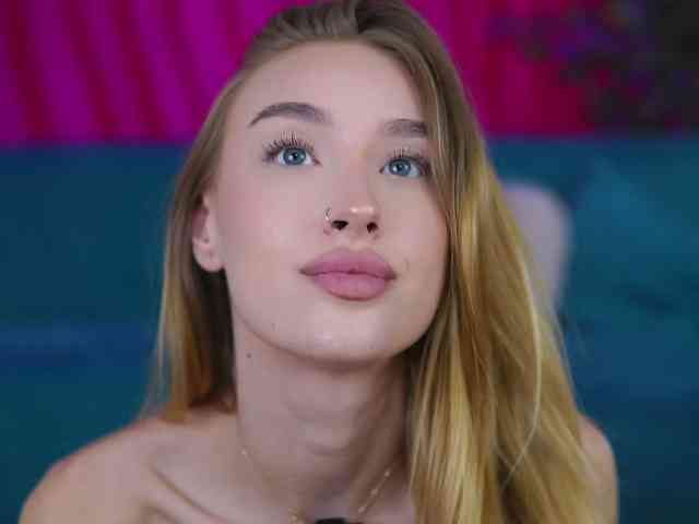 MaryJWatson's webcam live show