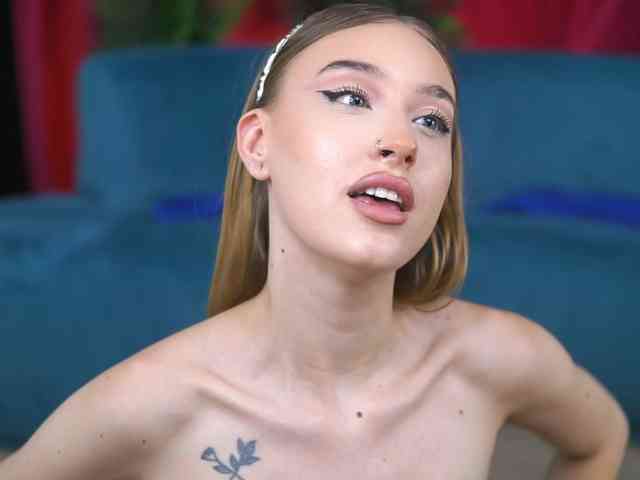 MaryJWatson Live Webcam on BongaCams