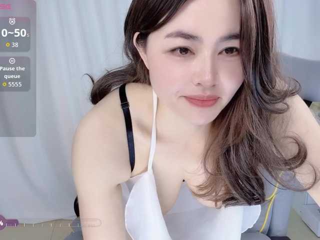 CN-weiwei's BongaCams show and profile