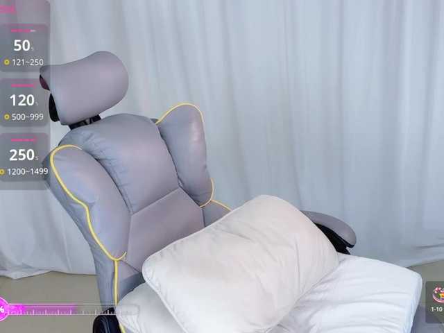 CN-weiwei's BongaCams show and profile