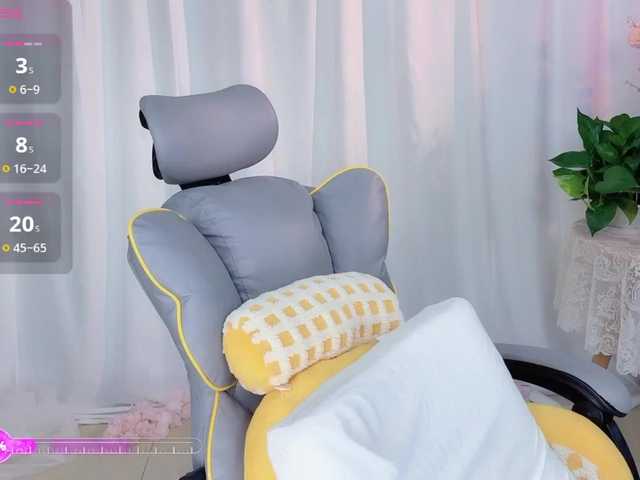 CN-weiwei's BongaCams show and profile