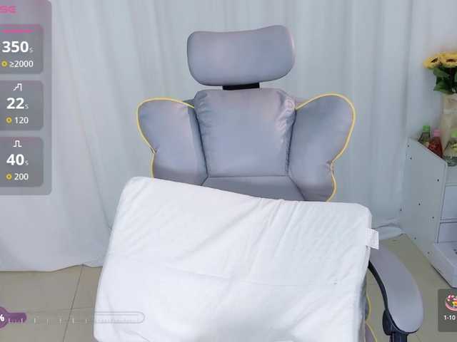 CN-weiwei's BongaCams show and profile