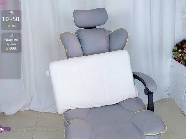 CN-weiwei's BongaCams show and profile