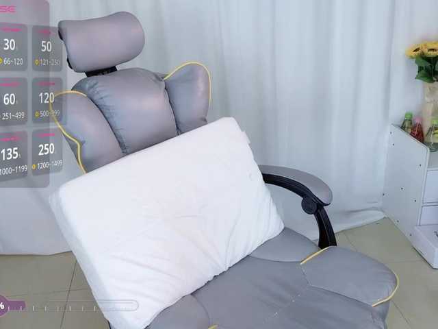 CN-weiwei's BongaCams show and profile