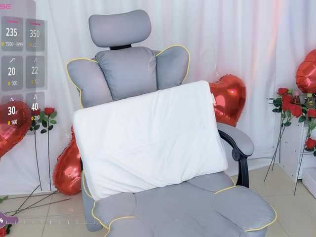 CN-weiwei's BongaCams show and profile