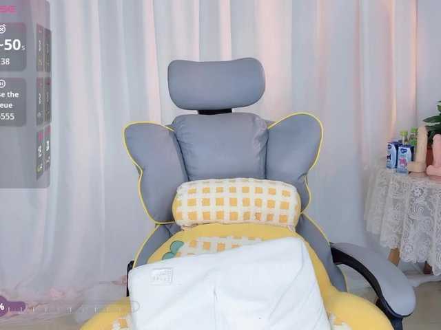 CN-weiwei's BongaCams show and profile