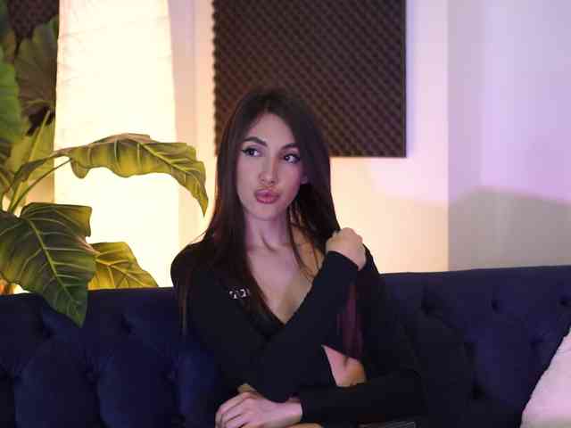 DiannaDior webcam