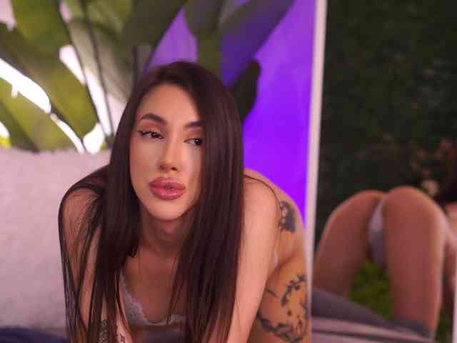 DiannaDior webcam