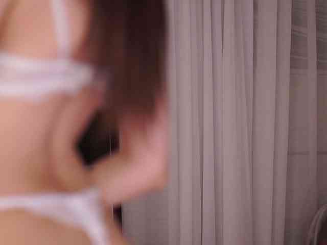 DiannaDior webcam