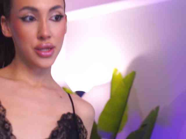 DiannaDior webcam