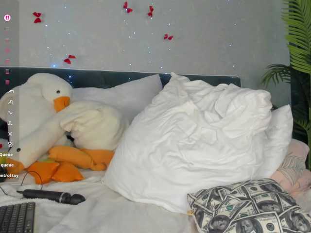 Xna's BongaCams show and profile