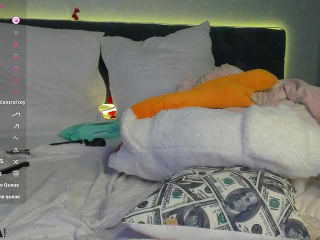 Xna's BongaCams show and profile