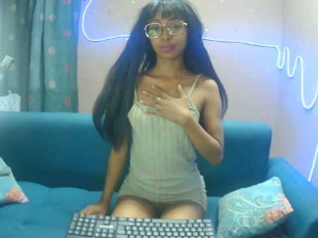 Marinahgrey vous attend pour discuter, flirter et plus sur bongacams