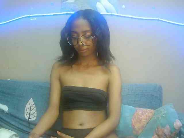 Marinahgrey Live Webcam on BongaCams