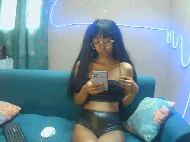 Marinahgrey webcam