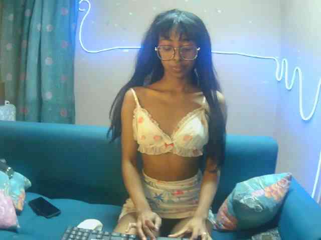 Marinahgrey webcam