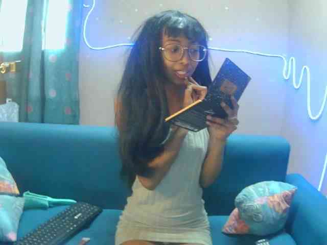 Marinahgrey webcam