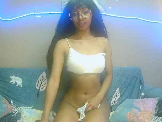 Marinahgrey Live Webcam on BongaCams