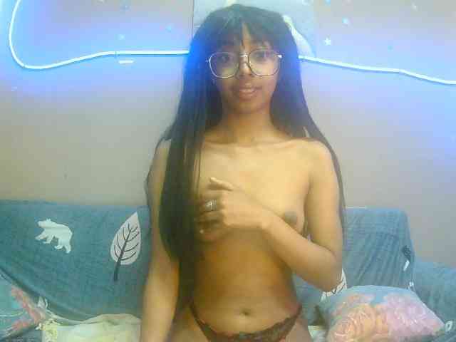 Marinahgrey Live Webcam on BongaCams