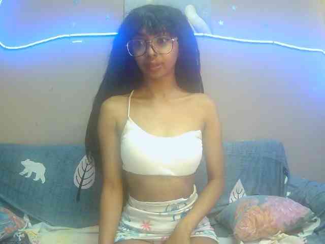 Marinahgrey Live Webcam on BongaCams