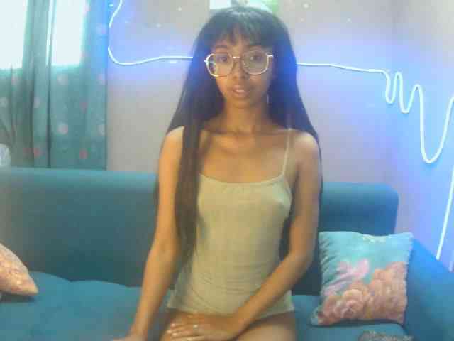 Marinahgrey Live Webcam on BongaCams