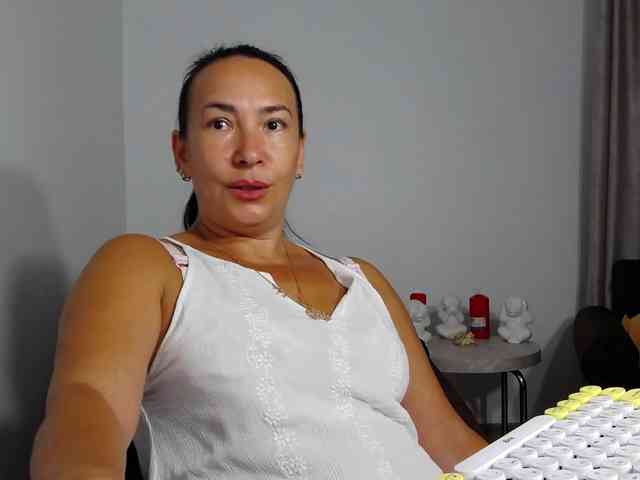 LikaLady webcam