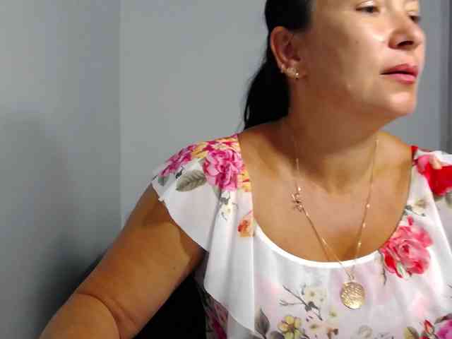 LikaLady webcam
