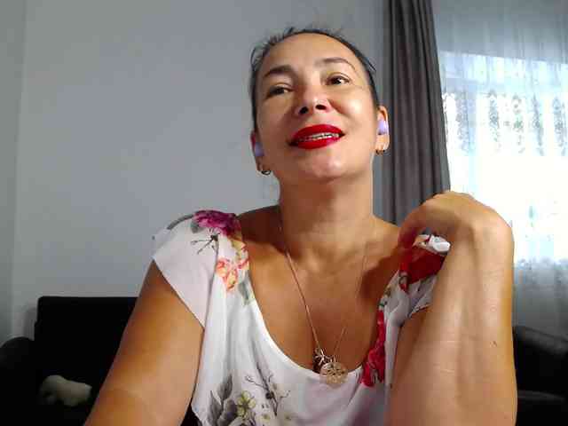 LikaLady webcam
