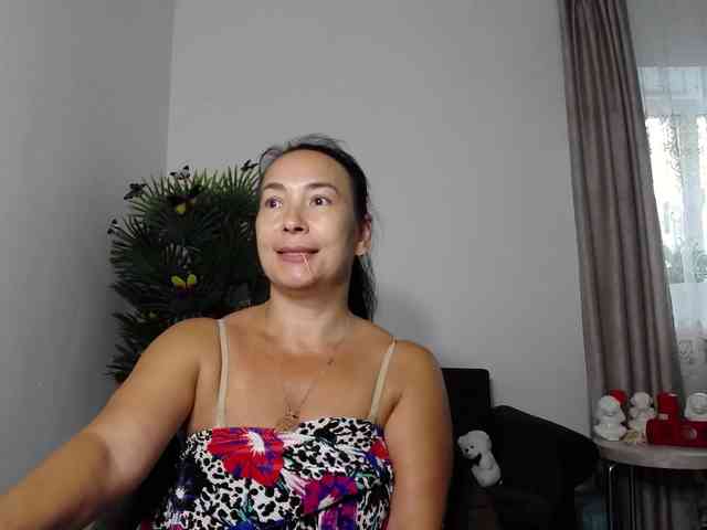LikaLady webcam