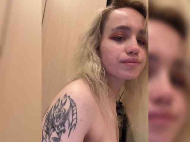 real web cam porn Alesiya