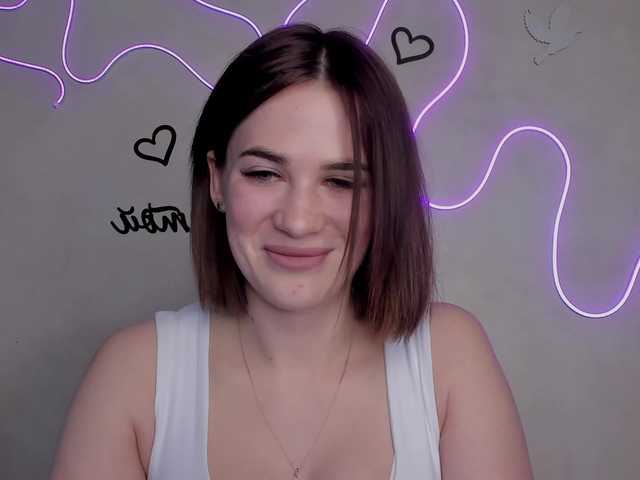 EllyBurton webcam