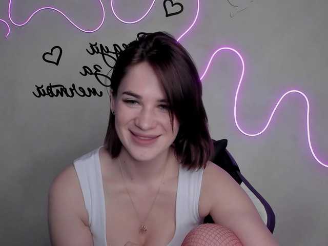 EllyBurton from BongaCams
