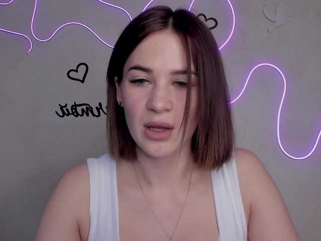 EllyBurton webcam