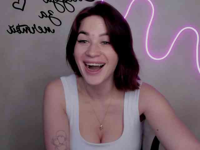 EllyBurton webcam