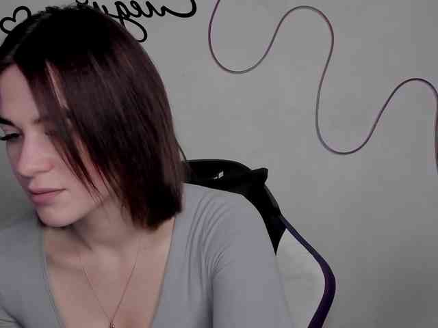 EllyBurton webcam
