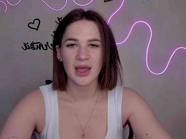 EllyBurton webcam