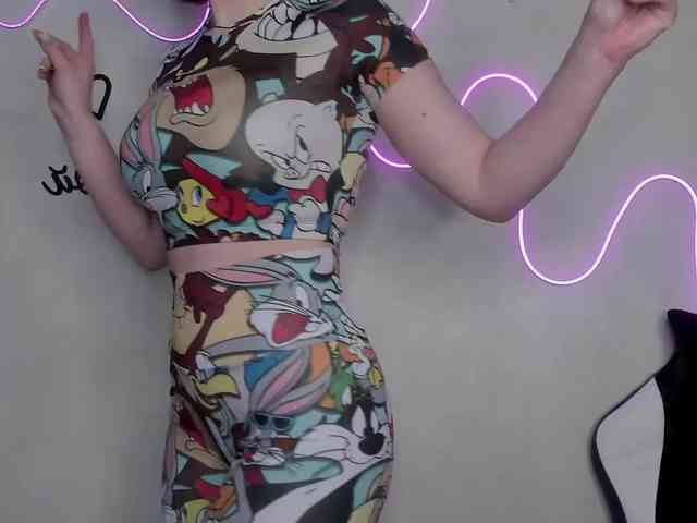 EllyBurton webcam