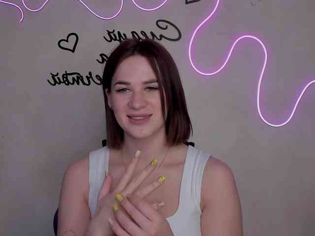 EllyBurton webcam