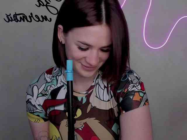 EllyBurton webcam