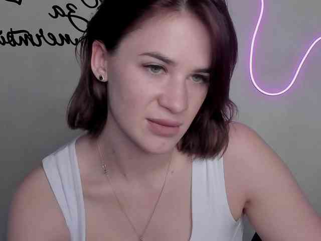 EllyBurton webcam